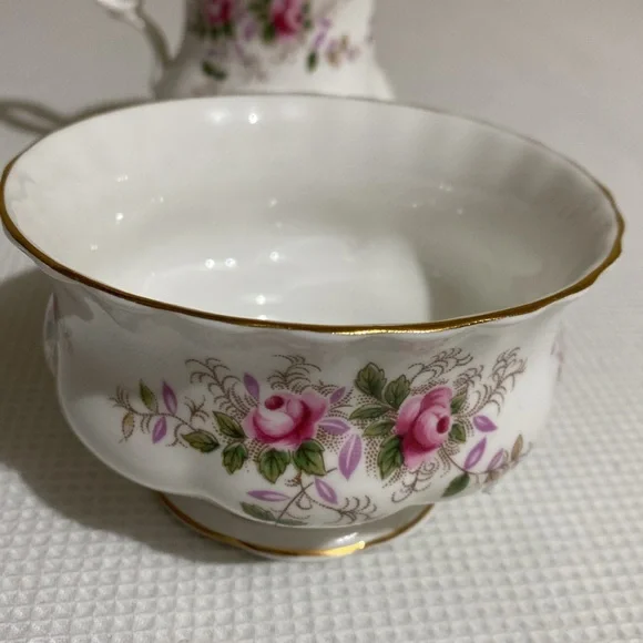 Royal Albert Lavender Rose Cream Jug & Sugar Bowl Set Bone China - Picture 6 of 12